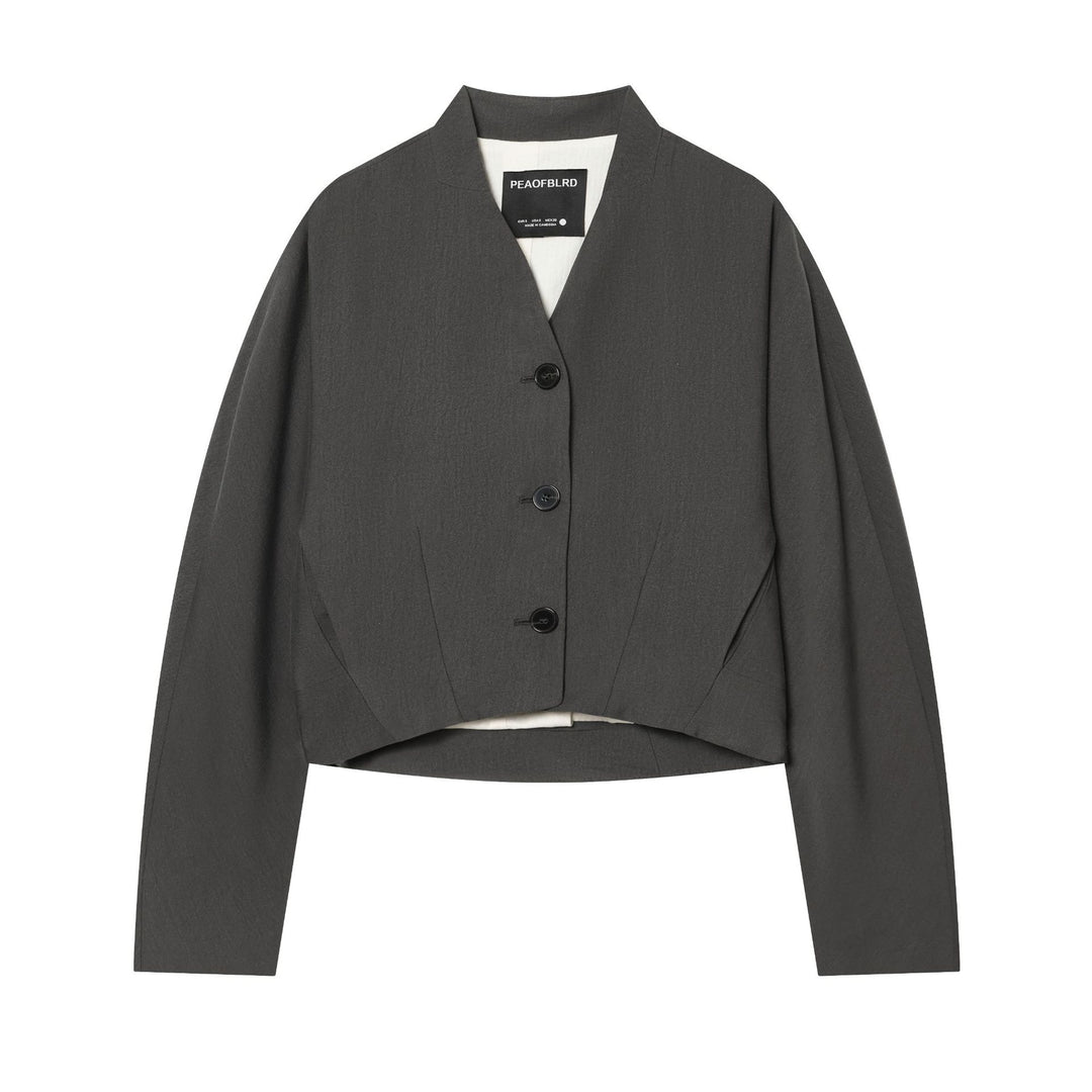 Damen taillierter Cropped-Blazer mit V-Ausschnitt, entwurfsnahtiger Formgebung und dreiknopfverschluss – Valéne