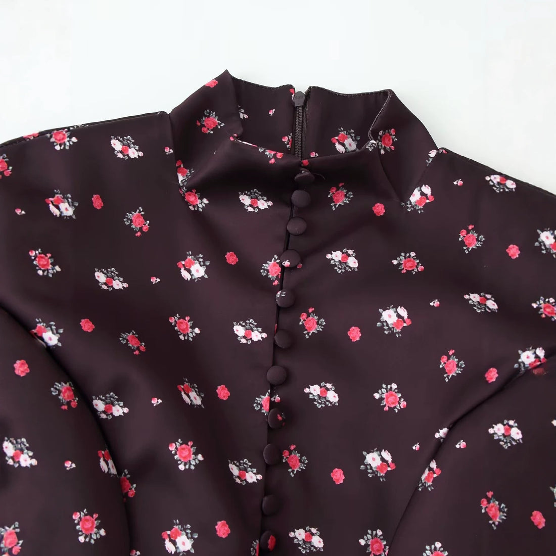 Damen Langärmliges Maxikleid mit Stehkragen, durchgehender Knopfleiste und floralem Alloverprint Echo Archiv