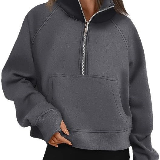 Damen nan cropped Halbzip-Sweatshirt mit hohem Stehkragen, Kängurutasche und überschnittener Schulter Echo Archiv
