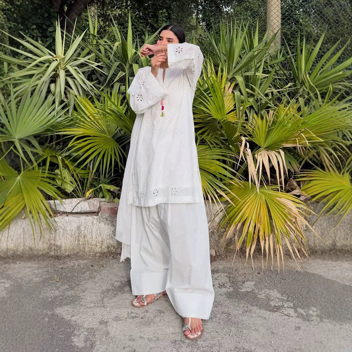 Damen Lockertes Tunika-Set mit Broderie Anglaise und weiten Pluderhosen Echoarchiv