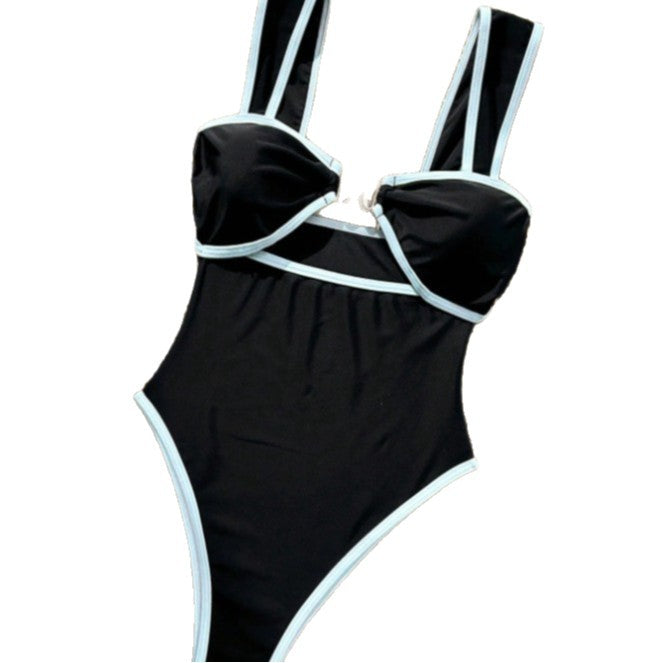 Damen Eleganter Einteiler Badeanzug mit kunstvollen Cut-Out-Details Echo Archiv