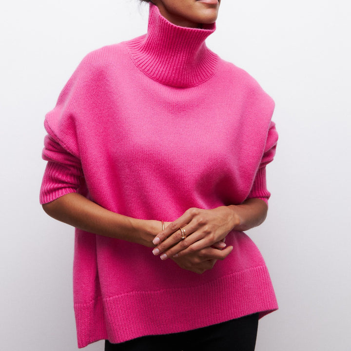 Damen Kuscheliger Oversize Rollkragenpullover mit verdeckten Seitenschlitzen und extra langem Rippbund – Mavelle