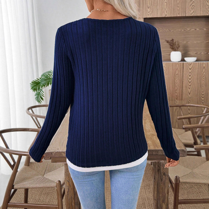 Damen Geripptes Langarm-Henley-Shirt mit Knopfleiste und Lagenoptik – Avérine