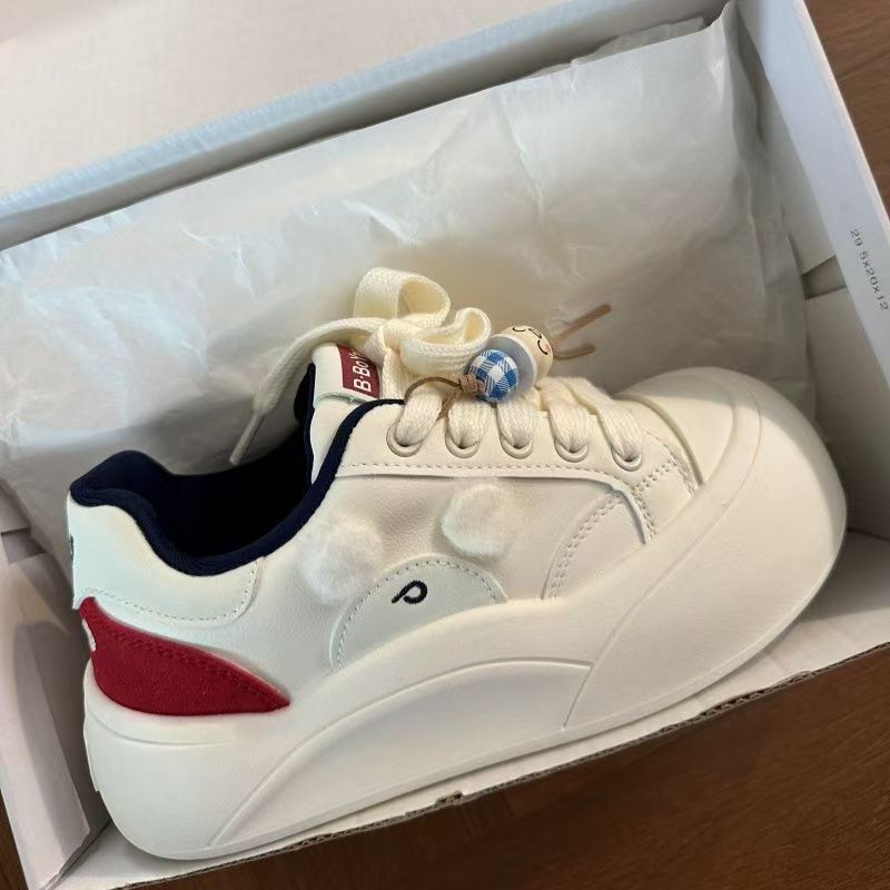 Damen Sneakers mit verspielten Details und einzigartigen Applikationen Echo Archiv