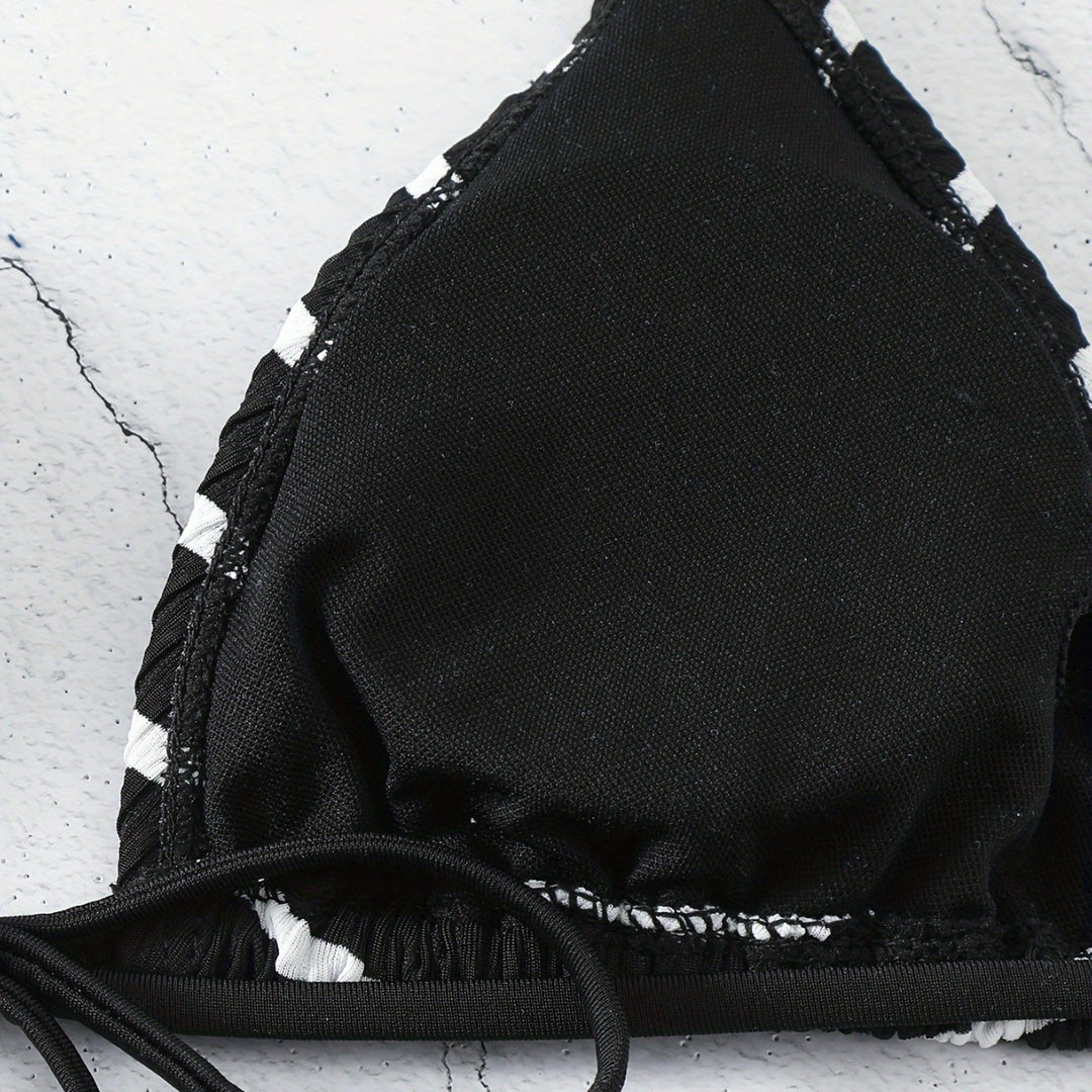 Damen Triangel-Bikini mit raffinierten Streifen Echo Archiv