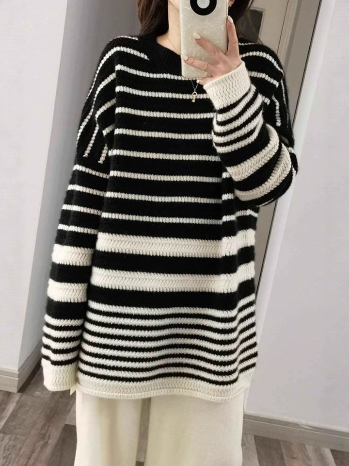 Damen Oversize-Longpullover aus grobem Streifenstrick mit Rundhalsausschnitt Echoarchiv