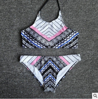 Damen Hochgeschlossener Bikini mit grafischem Muster Echo Archiv