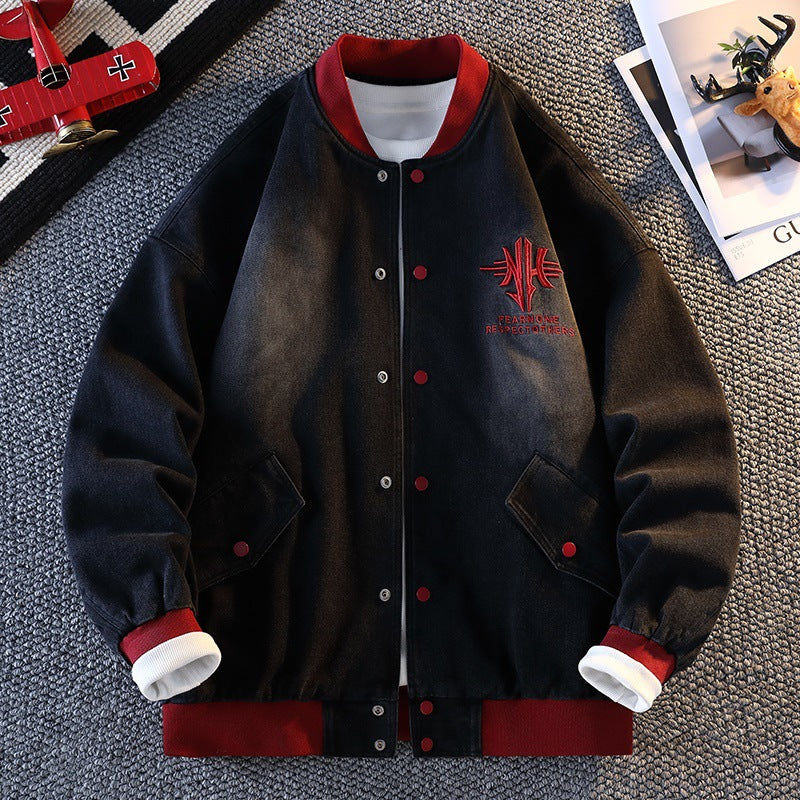 Herren sportliche Jeansjacke im College-Stil mit gesticktem Logo Echoarchiv