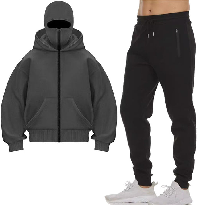 Herren Kapuzenjacke mit hohem Kragen und Jogginghose Echoarchiv