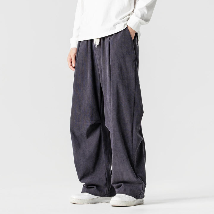 Herren Weit geschnittene Cordhose mit Bundfalten, Tunnelzug und lässiger Baggy‑Silhouette Echo Archiv