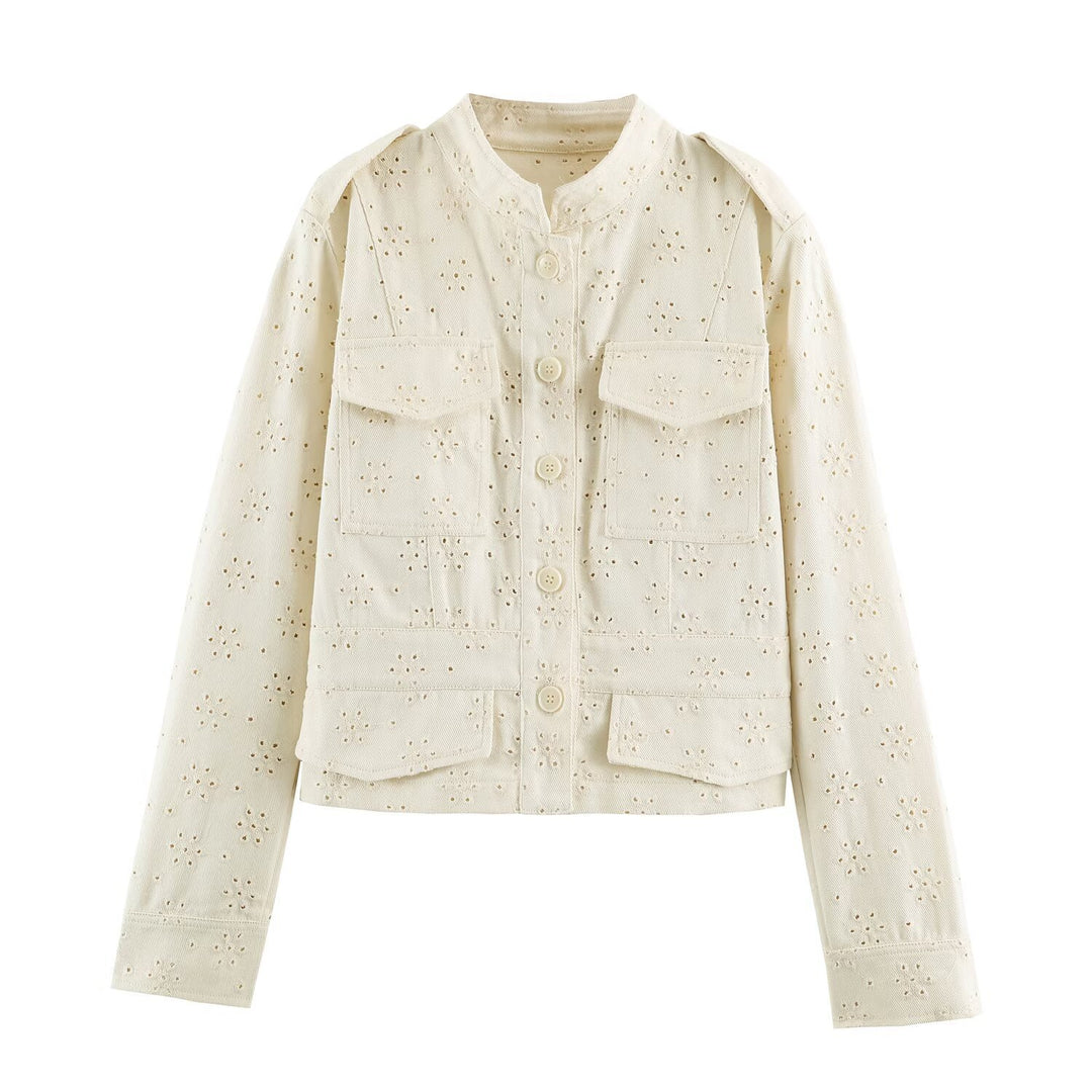 Damen Kurzjacke aus Lochstickerei mit Stehkragen, Utility-Taschen und kastiger Cropped‑Silhouette Echo Archiv