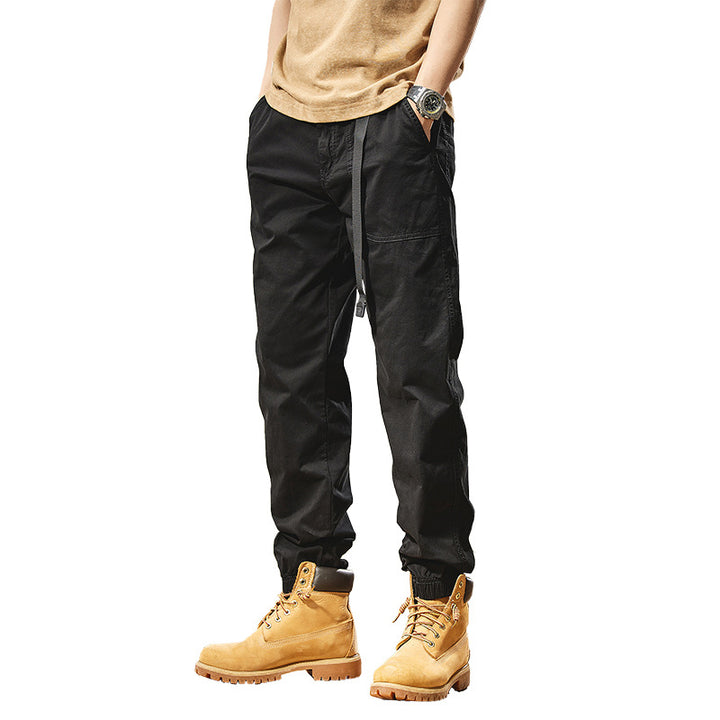 Herren Military-inspirierte Tapered-Cargo-Jogger aus robustem Baumwoll-Twill mit integriertem Webgurt und geripptem Knöchelabschluss Echo Archiv