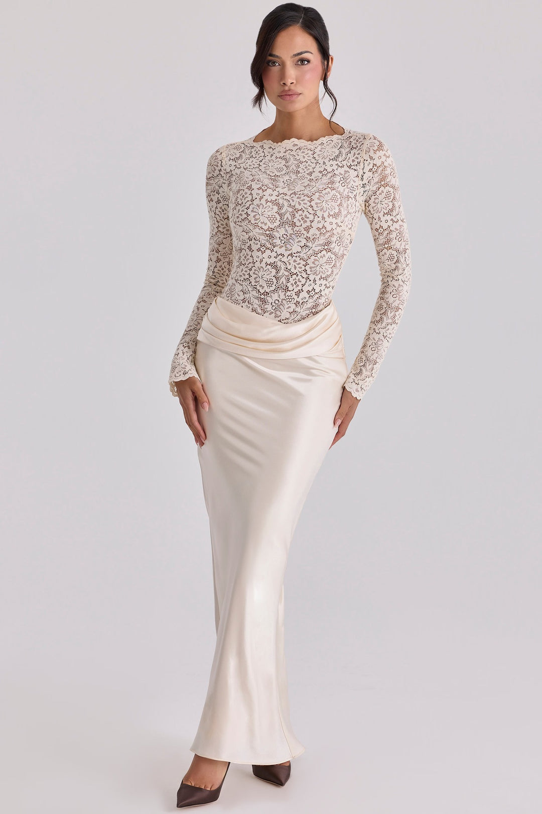 Damen Elegantes Spitzenoberteil mit fließendem Rock Echo Archiv