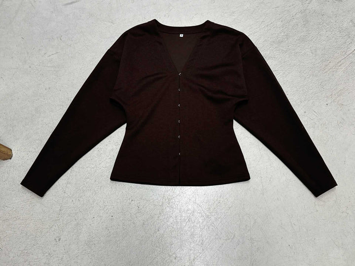 Damen nan taillierte Feinstrickcardigan mit V-Ausschnitt und Häkchenverschluss Echo Archiv