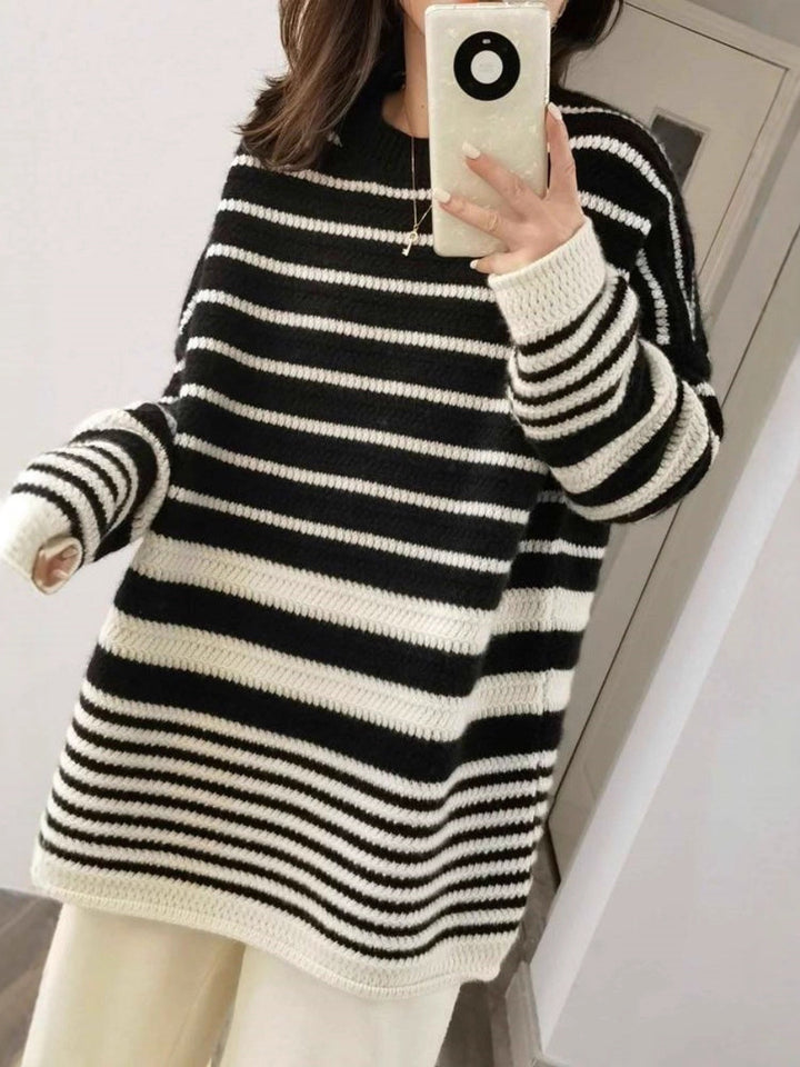 Damen Oversize-Longpullover aus grobem Streifenstrick mit Rundhalsausschnitt Echoarchiv