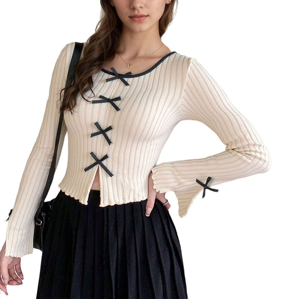 Damen geripptes Cropped-Strickjäckchen mit Zierschleifen, Wellensaum und geschlitzter Vorderpasse – Veloura