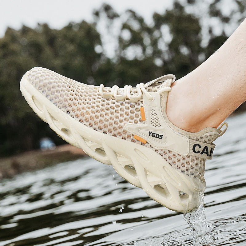 Herren Atmungsaktiver Knit-Sneaker mit elastischem Einstieg und skulpturaler Hohlkammer-Sohle Echoarchiv