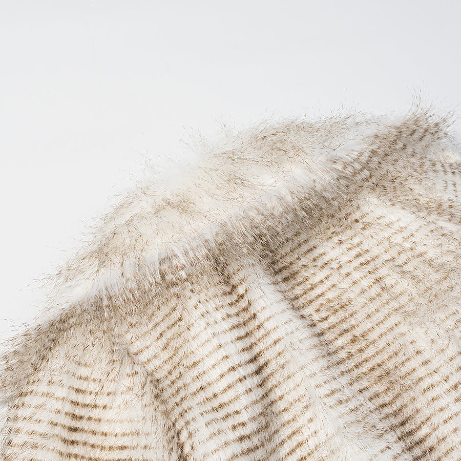 Damen Kurze Kunstfelljacke mit voluminösen Ärmeln und Rundhalsausschnitt Echoarchiv