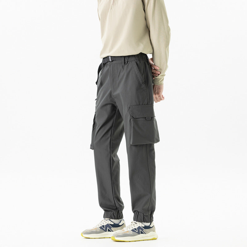 Herren Leichte Outdoor‑Cargohose im Joggerstil mit integriertem Webgurt und elastischen Knöcheln Echo Archiv