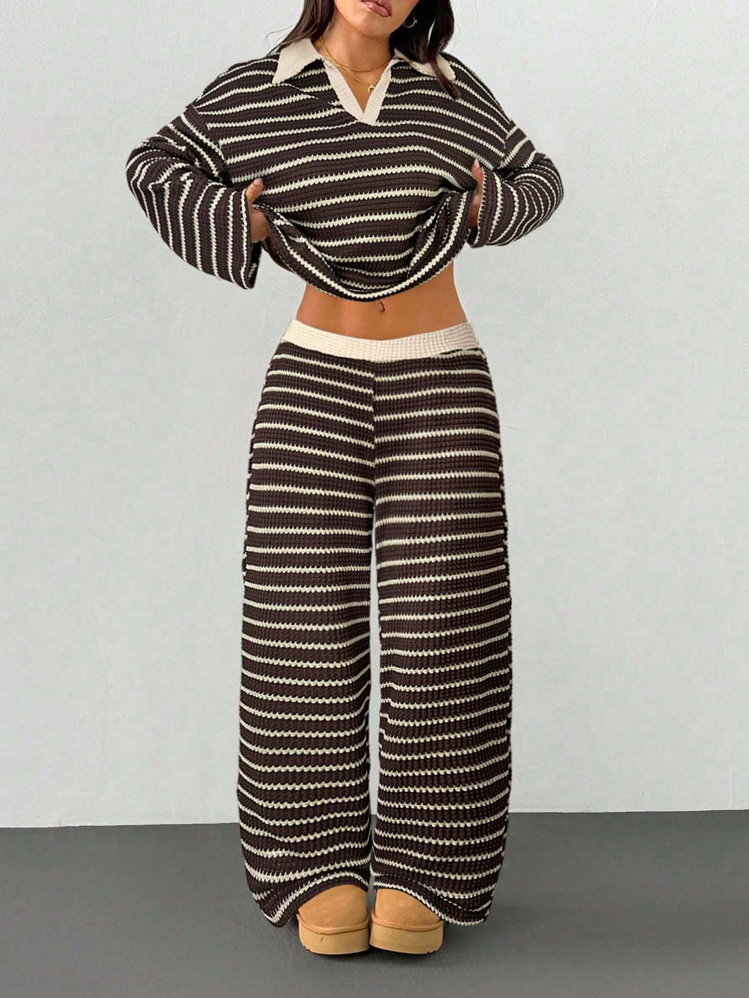 Damen Gestreiftes Strick-Set aus Polokrippenpullover und weiten Palazzo-Strickhose Echo Archiv