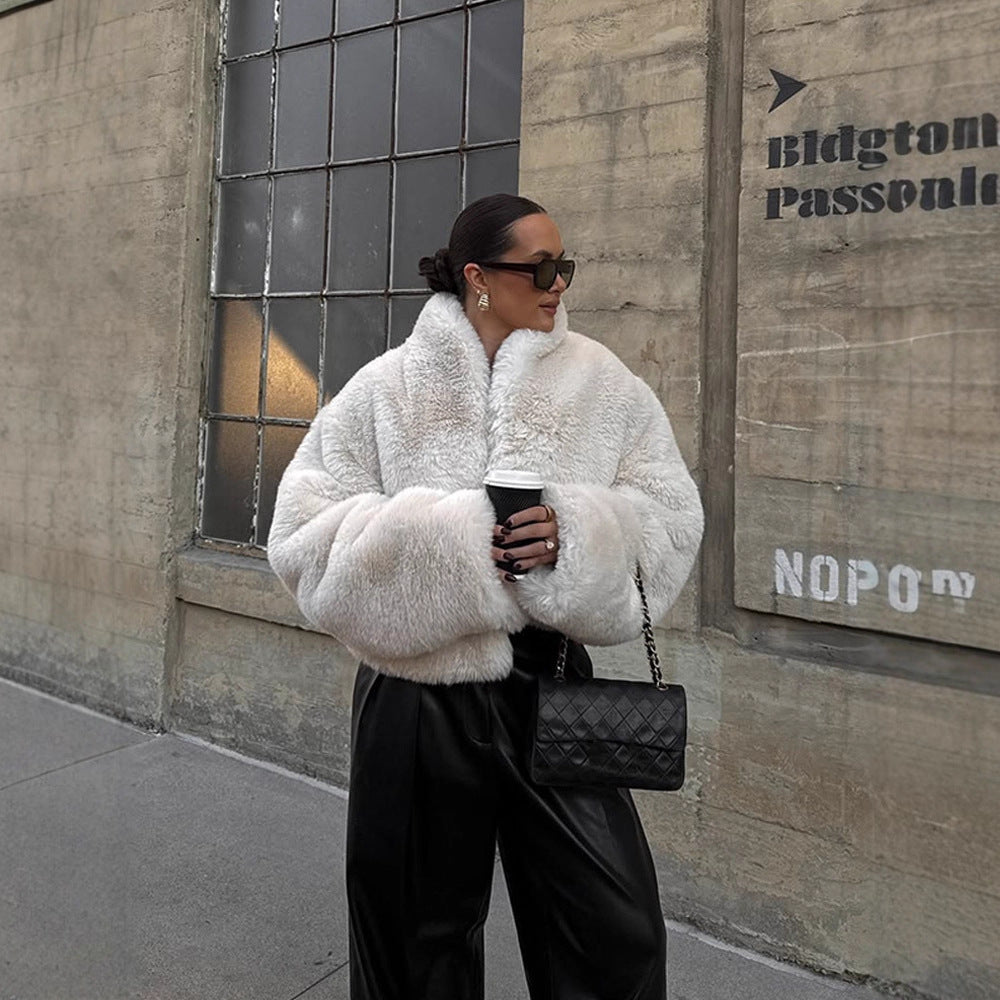 Damen Kurze kuschelige Faux‑Fur‑Bomberjacke mit voluminösem Schalkragen und kastiger Silhouette Echoarchiv