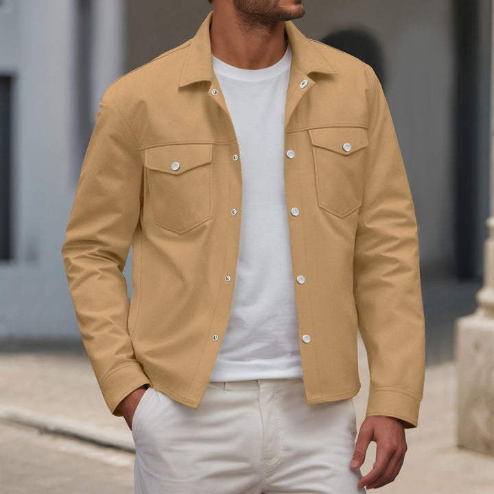 Herren modische Hemdjacke mit praktischen Brusttaschen und modernem Schnitt Echoarchiv