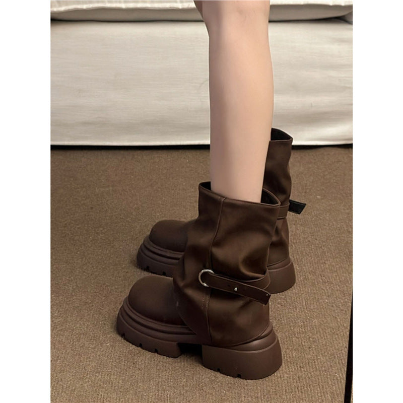Damen Schlupf‑Stiefel mit gerafftem Schaft und skulpturierter Plateau‑Sohle – Varelle