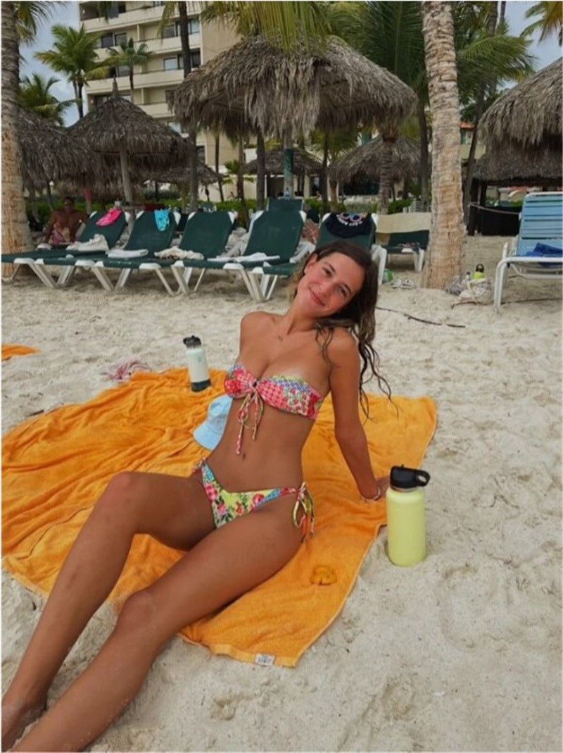 Damen Buntes Bandeau-Bikini mit verspielten Raffung Echo Archiv