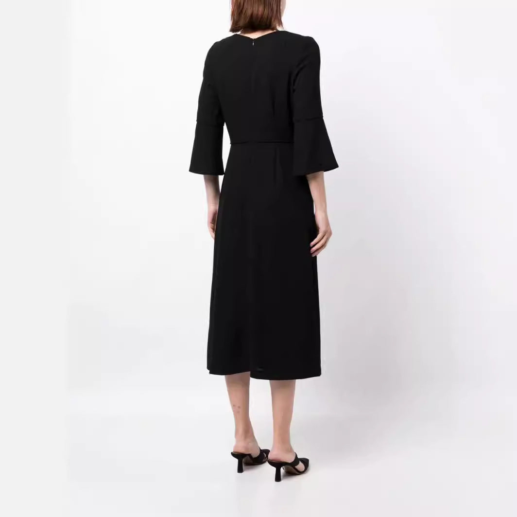 Damen Midikleid mit taillierter Silhouette und Trompetenärmeln Echoarchiv