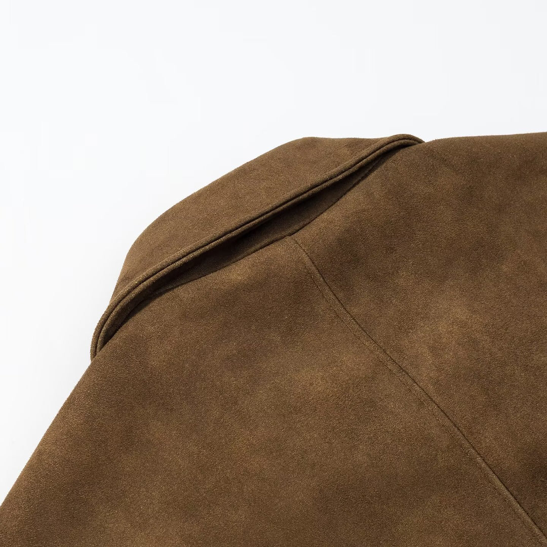 Damen kurz geschnittene Veloursleder‑Optik Jacke mit Hemdkragen und Knopfleiste Echo Archiv