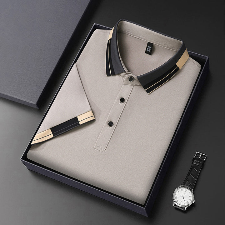 Herren stilvolles Poloshirt mit modernem Kragen und eleganten Akzenten Echoarchiv