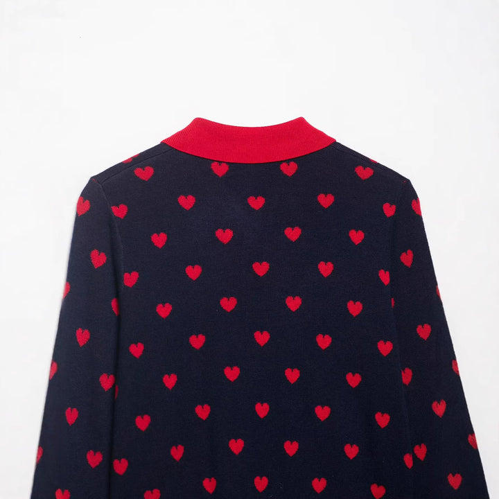 Damen Kurze Strickjacke im Cardigan‑Stil mit Herz‑Jacquard und Reverskragen Echoarchiv