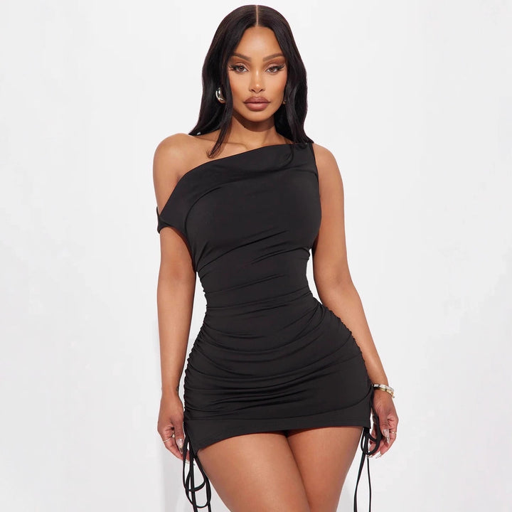 Damen Minikleid mit schulterfreiem Design und stylischen Rüschendetails Echo Archiv
