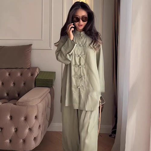 Damen Zweiteiliges Oversize Lounge‑Set mit Stehkragen und dekorativen Knotenverschlüssen Echoarchiv