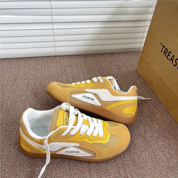 Damen Sportliche Sneaker mit weicher Veloursoberfläche und atmungsaktiver Netzstruktur Echo Archiv