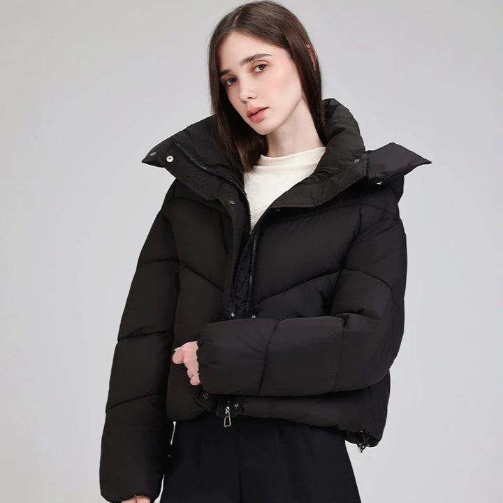 Damen Kurze Pufferjacke mit voluminösem Stehkragen und abnehmbarer Kragenkapuze Echo Archiv