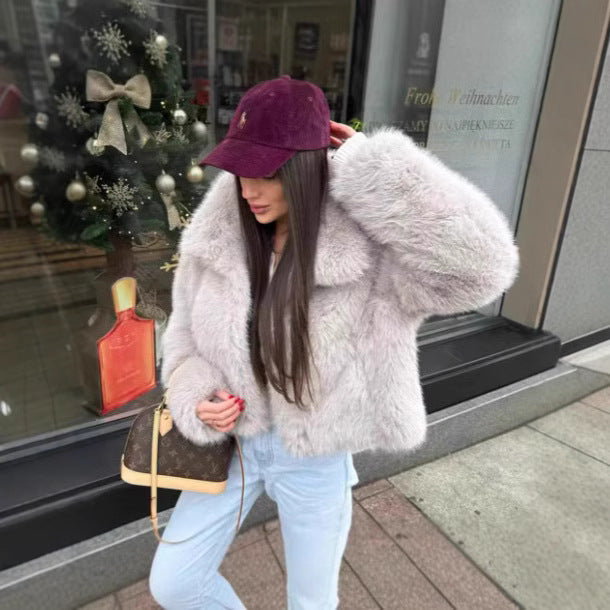 Damen Kurzgeschnittener Kunstpelz‑Blouson mit voluminösem Schalkragen und dichtem Flor Echo Archiv