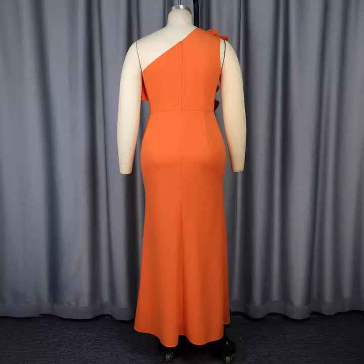 Damen Elegantes Maxikleid mit asymmetrischen Rüschen und Schlitz Echo Archiv