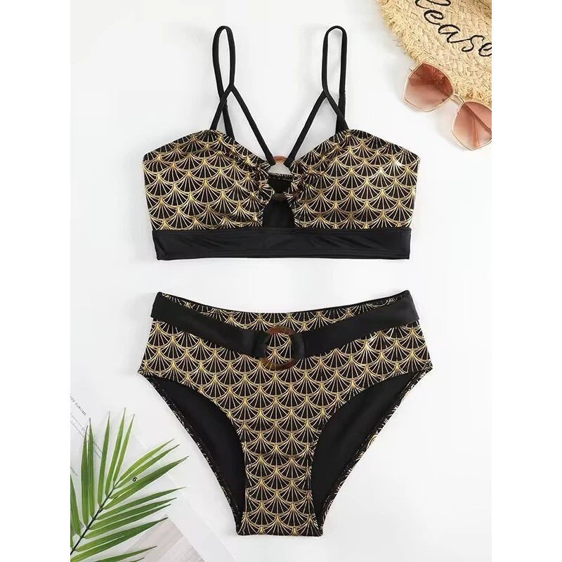 Damen Triangel-Bikini mit elegantem Schnitt und modischen Akzenten Echo Archiv