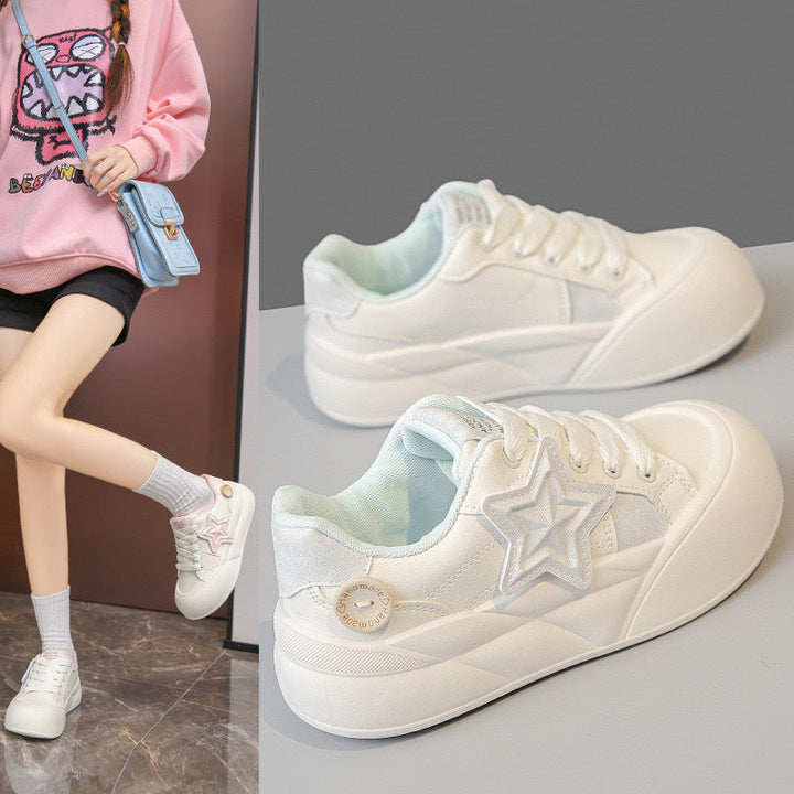 Damen Sneakers mit leichtem Profil und trendy Sternen-Details Echo Archiv