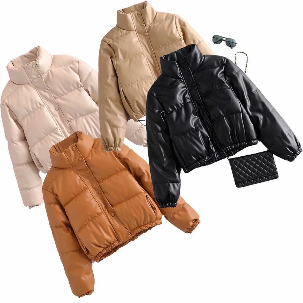 Damen kurze gesteppte Kunstleder-Steppjacke mit hohem Stehkragen, Druckknopf-Leiste und verstellbarem Kordelzugsaum – Célinea