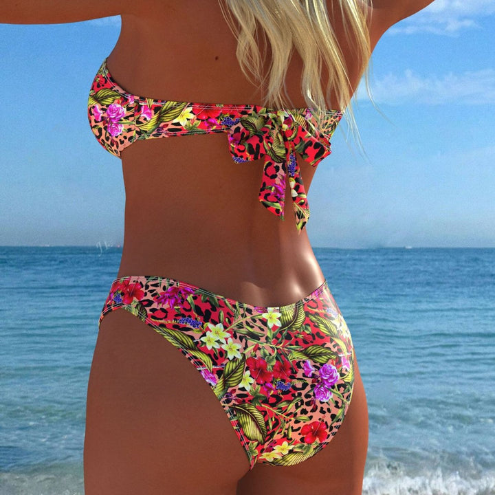 Damen Bandeau-Bikini mit floralem Muster und hohem Beinausschnitt Echo Archiv