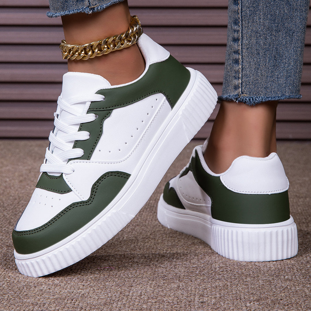 Damen nan niedrig geschnittener Sneaker mit geriffelter Profilsohle, gepolstertem Schaft und perforiertem Obermaterial Echo Archiv