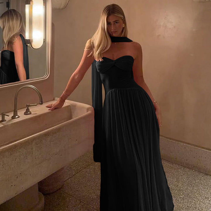 Damen Elegantes Maxikleid mit fließendem Schnitt und raffinierten Trägerdetails Echo Archiv