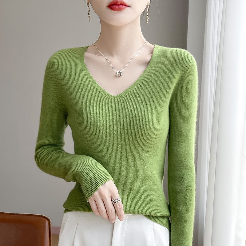 Damen Schmal geschnittener V‑Ausschnitt-Feinstrickpullover mit feiner Rippenstruktur und weicher Haptik Echoarchiv