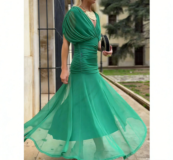 Damen Elegantes Abendkleid mit Off-Shoulder-Ausschnitt und Fließendem Rock Echo Archiv