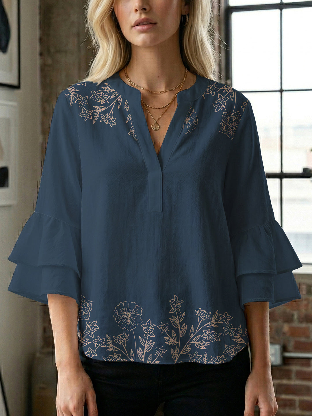 Damen Bluse mit voluminösen Rüschenärmeln und floralem Druck Echo Archiv