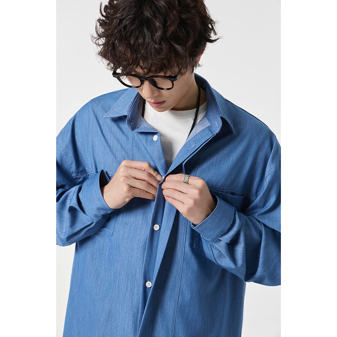 Herren Oversize Hemdjacke aus leichter Denim-Qualität mit verdeckter Knopfleiste und Brusttaschen Echoarchiv