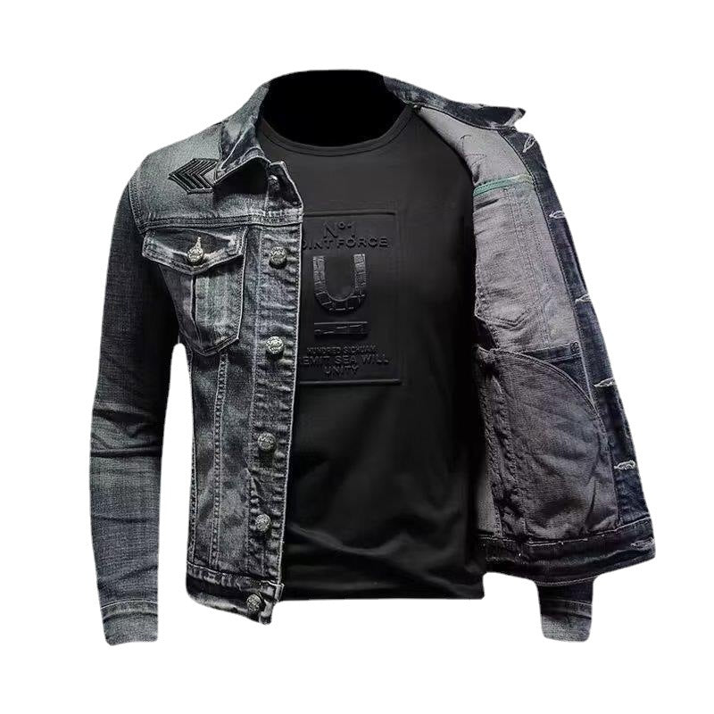 Herren Jeansjacke mit Used-Waschung, aufgesetzten Brusttaschen und dezenter Stickerei Echoarchiv