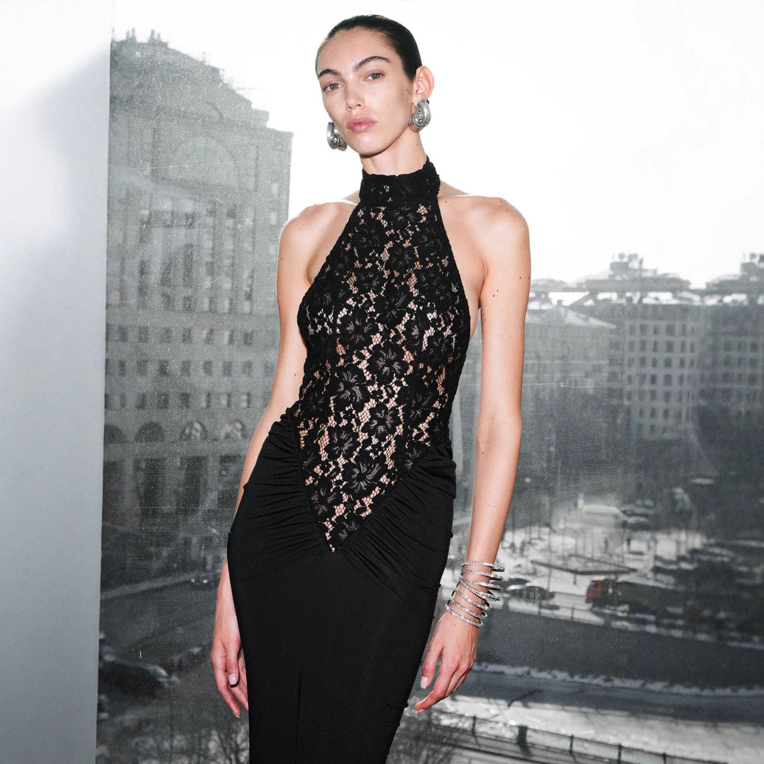Damen Elegantes Spitzen-Maxikleid mit figurbetonter Silhouette Echo Archiv
